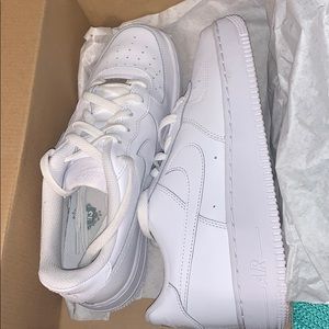 nike air force 1 (size 6y) worn 1 time